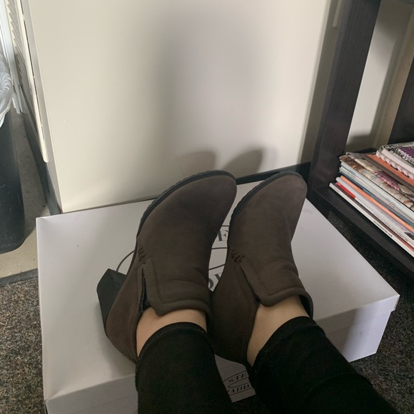 Brown Women’s Heeled Boots Shoes - Picture 6 of 6